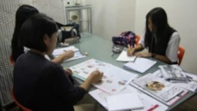 シンガポール日本人学校中学部の生徒が職業体験に訪れました