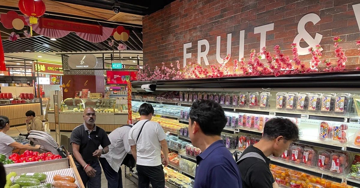 商談会参加企業様との座談会および市場視察を実施